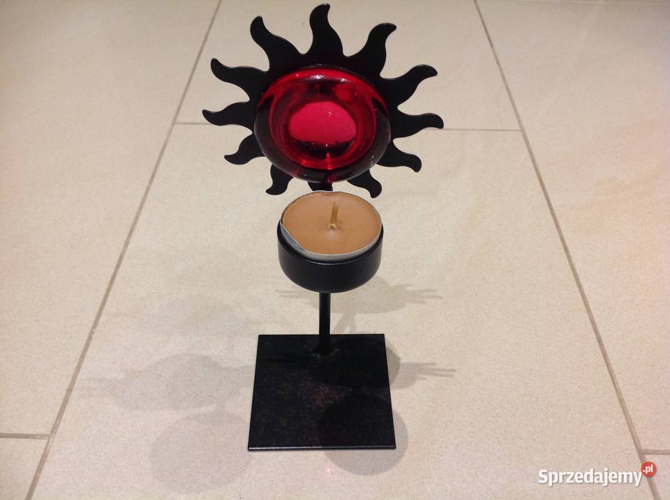 Świecznik Metalowy z Czerwonym Szkłem Wyposażenie wnętrz Nowa Sól
