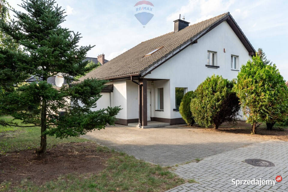 Ławica funkcjonalny bliźniak z garażem Poznań