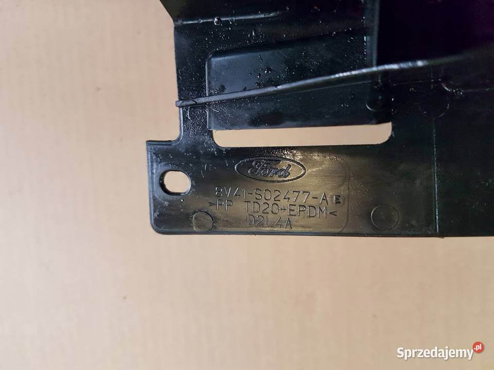 OSŁONY ZAWIASÓW KUGA 8V41S02477AE 8V41S02476AE sprzedam