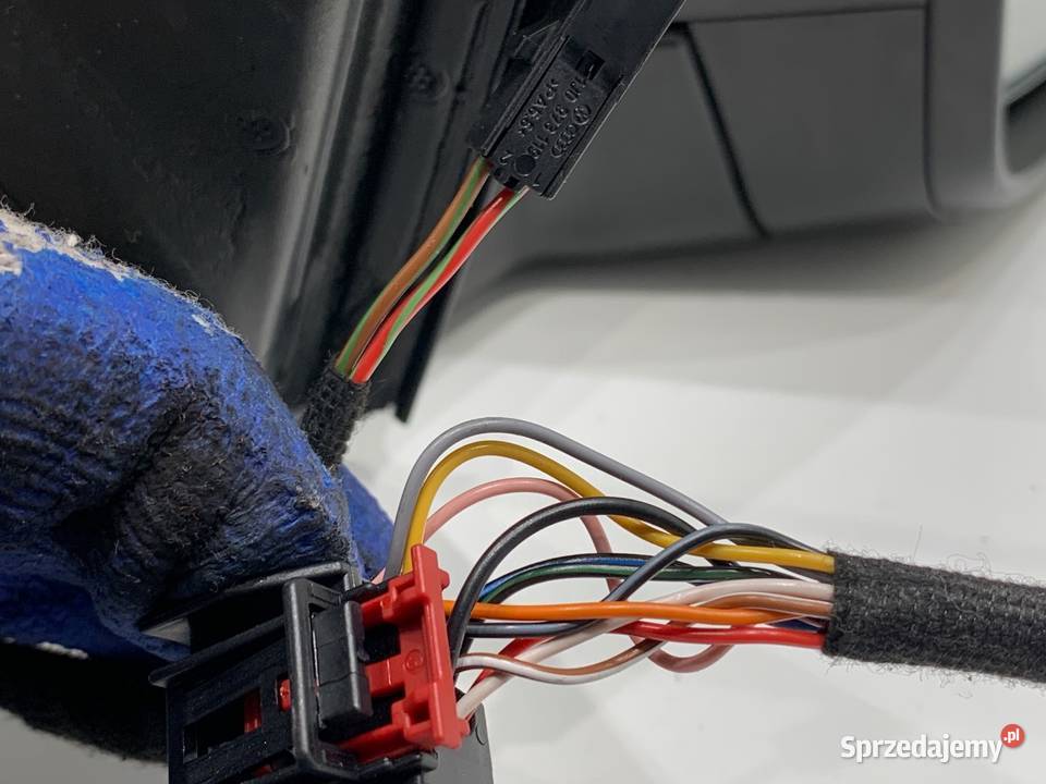 LUSTERKO PRAWY SKODA OCTAVIA III Kombi CZARNY Części samochodowe