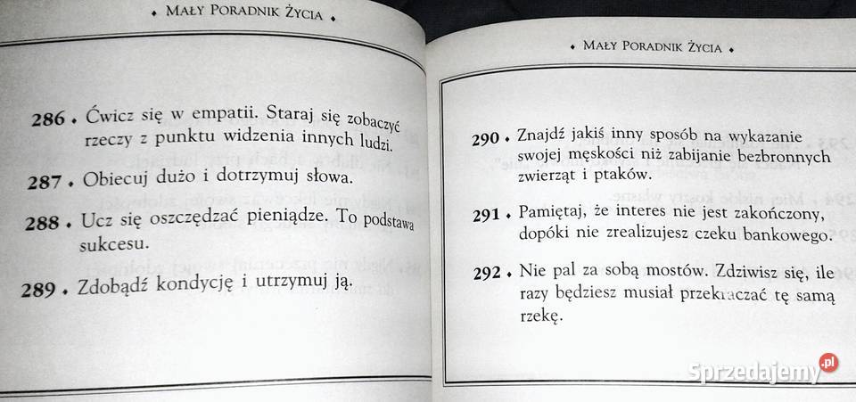 Mały poradnik życia 511 rad spostrzeżeń H miękka Kultura i Rozrywka