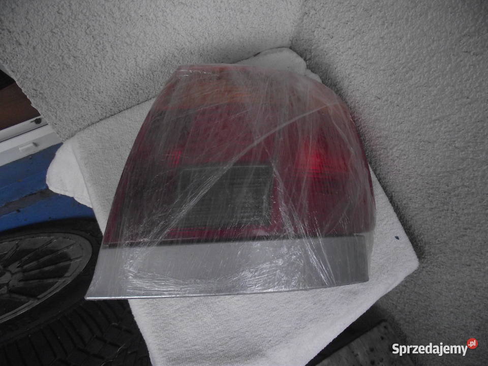 Audi A4 B5 sedan Lampa tylna prawa osobowe Wrocław sprzedam