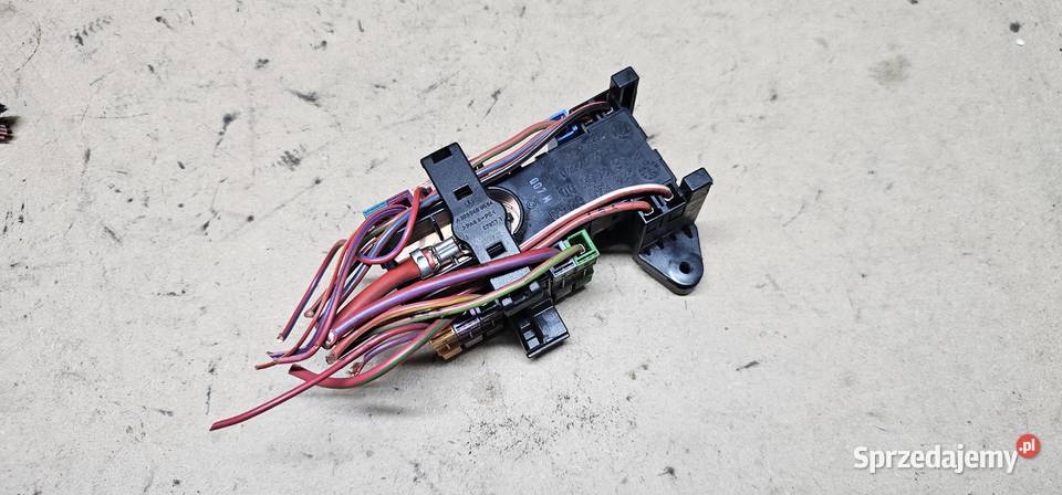 Skrzynka bezpieczników mercedes w203 2035400050 Zbąszyń