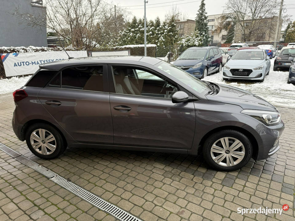 Hyundai i20 12 84 Klimatyzacja Kamera CarPlay II gniazdo AUX sprzedam