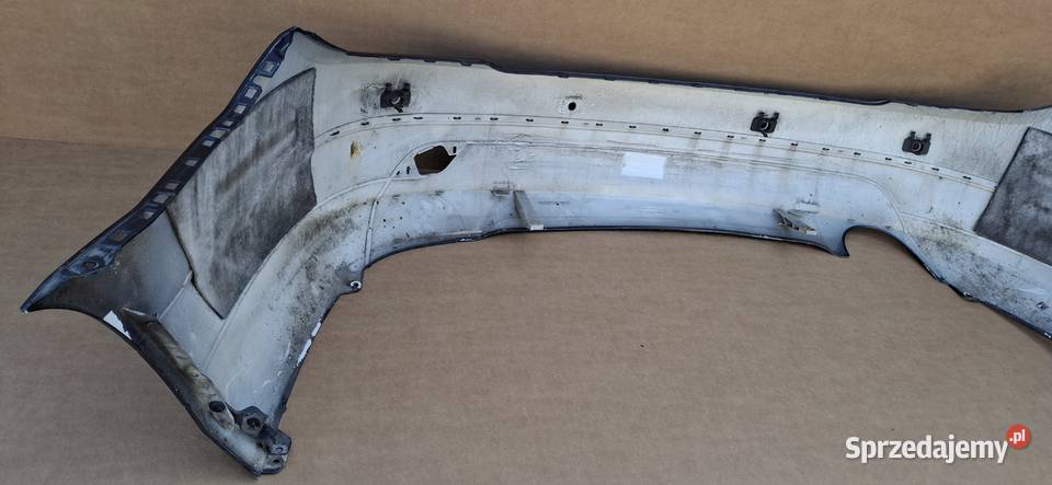 MERCEDES CKLASA W204 ZDERZAK TYŁ TYLNY PDC CHROM Zderzaki sprzedam