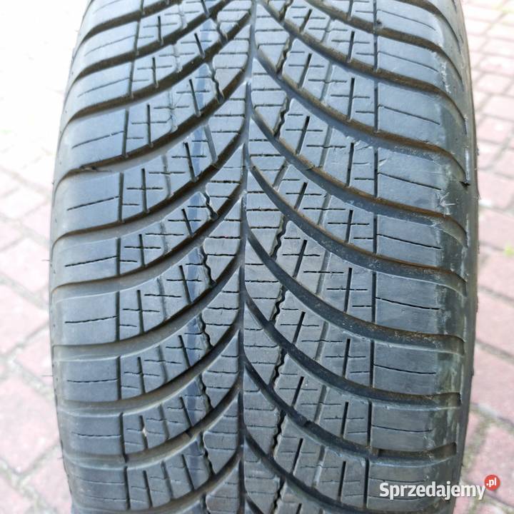 Opona 21565 R17 całoroczne Kaczory sprzedam