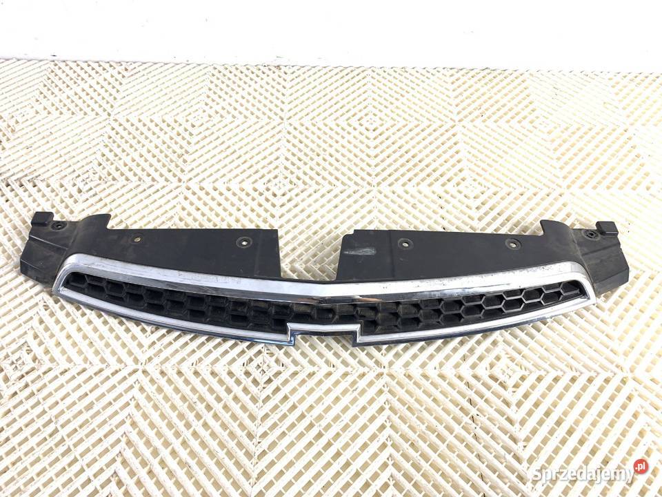 ATRAPA GRILL CHEVROLET CRUZE 96832951 Hatchback