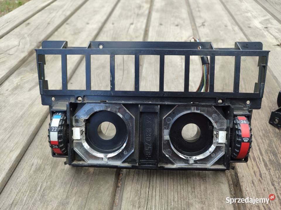 MERCEDES W124 PANEL NAWIEWU 1248302585 łódzkie Aleksandrów Łódzki