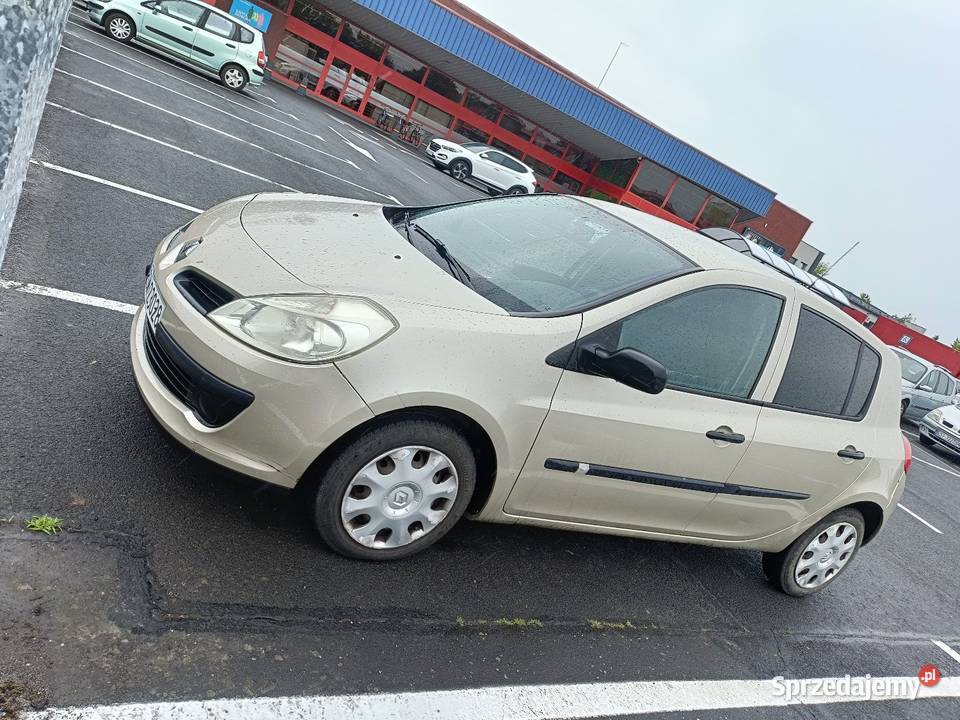 Renault Clio BenzynaLPG lakier metallic