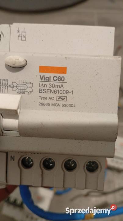 Wyłącznik nadprądowy Merlin Gerin multi 9 C60HD lubelskie Nałęczów