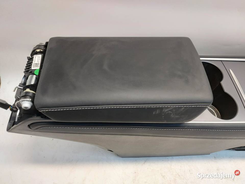 TESLA MODEL Y 2023r Podłokietnik tunel środkowy dolnośląskie