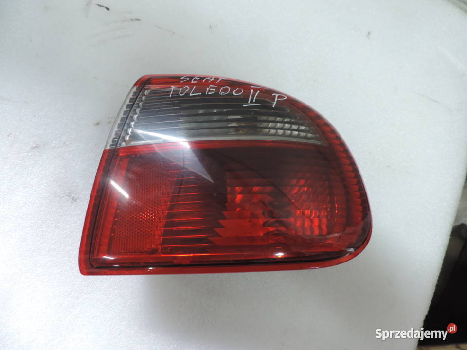 SEAT TOLEDO 2 LAMPA PRAWY TYŁ Nowy Sącz sprzedam