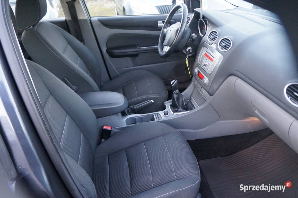 FORD FOCUS 18 BENZYNA 125 KOMBI śląskie Częstochowa