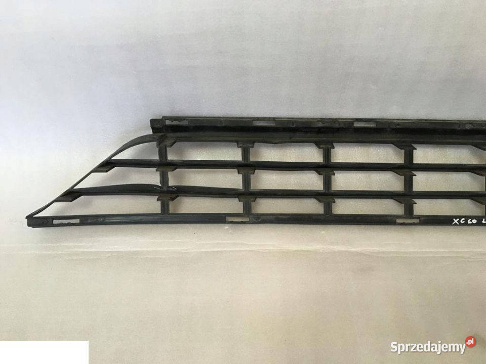 VOLVO XC60 LIFT KRATKA ŚRODKOWA ZDERZAKA Kozubszczyzna