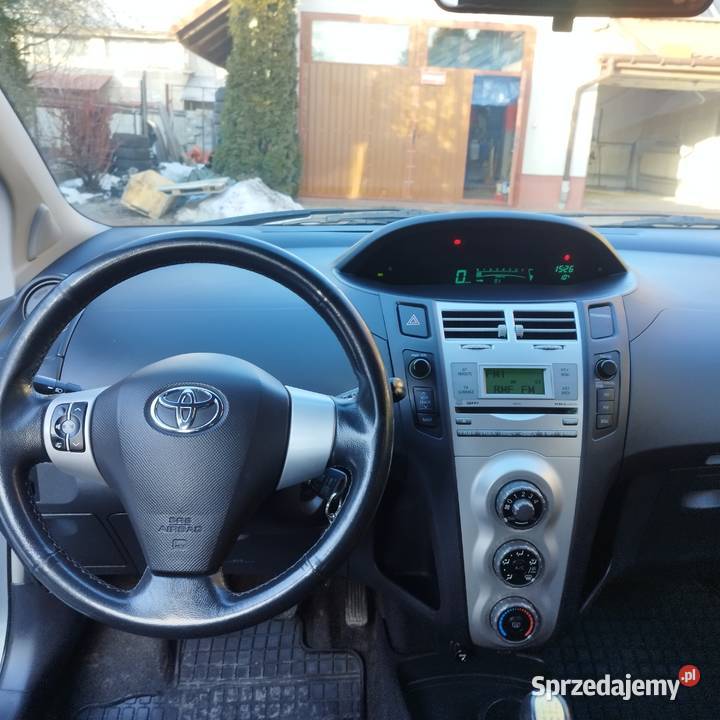 Toyota Yaris 2 13 B Klimatyzacja Gniewczyna Tryniecka sprzedam