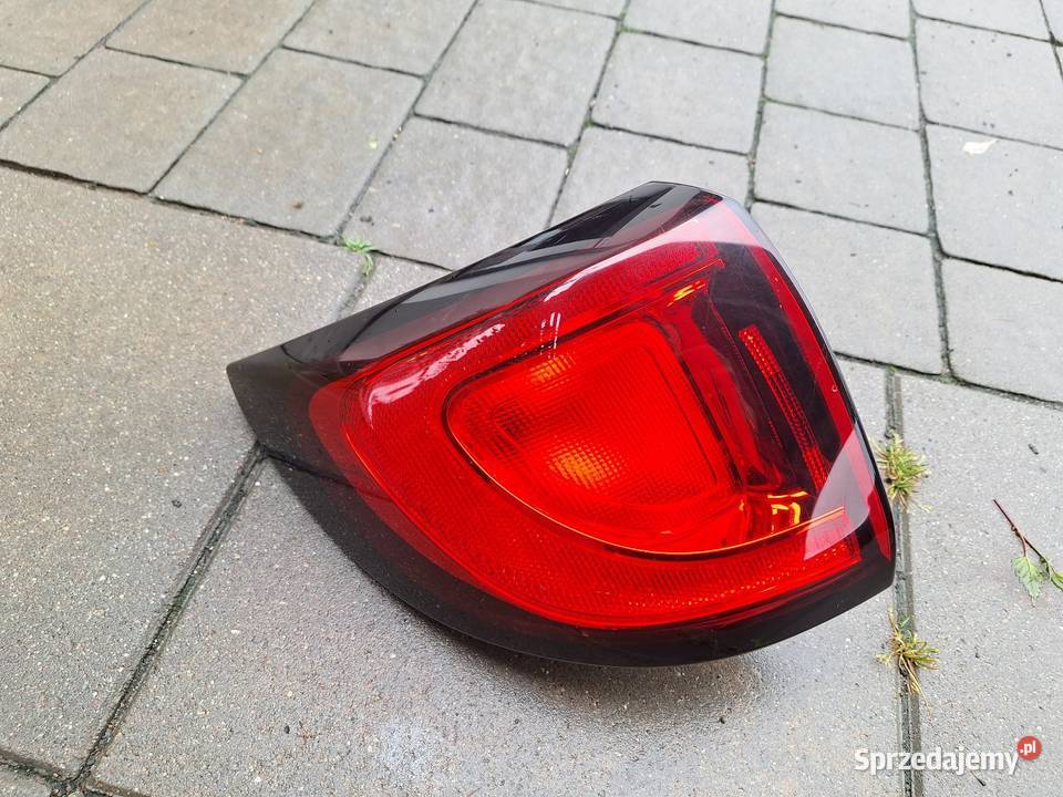 Lewa tylnia lampa w błotnik 68229029ab Chrysler Książenice