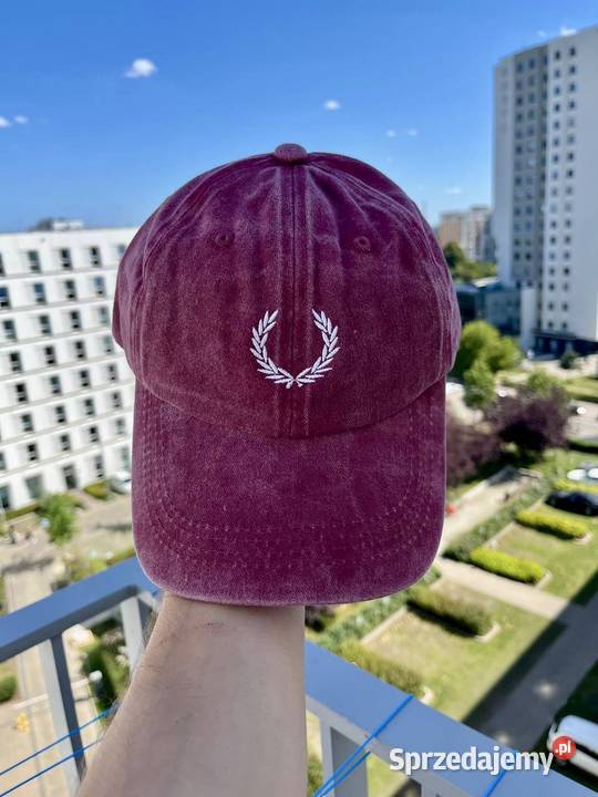 Bordowa czapka z daszkiem unisex Gdańsk