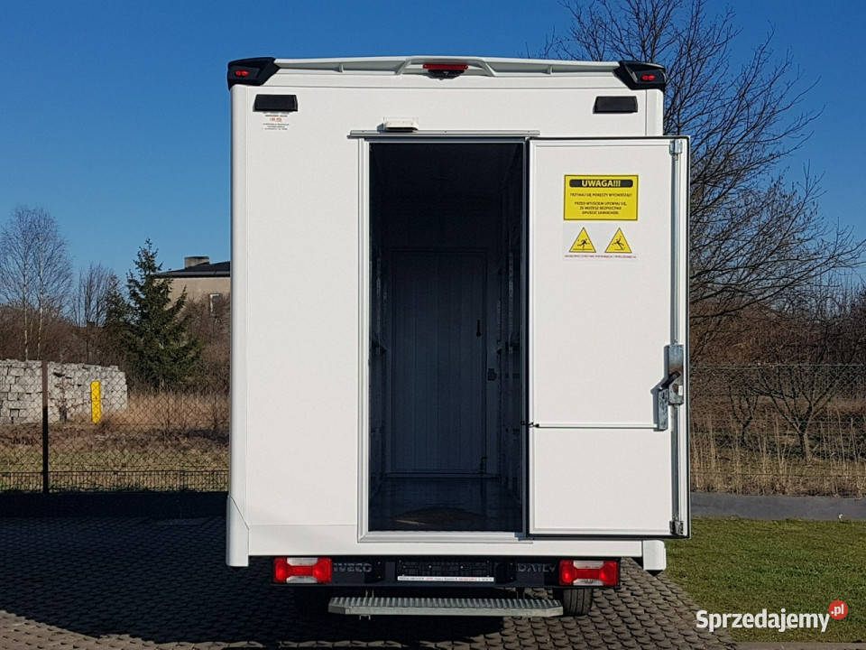 Iveco Daily KONTENER NISKOPODŁOGOWY 443x223x242 nieuszkodzony Poręba
