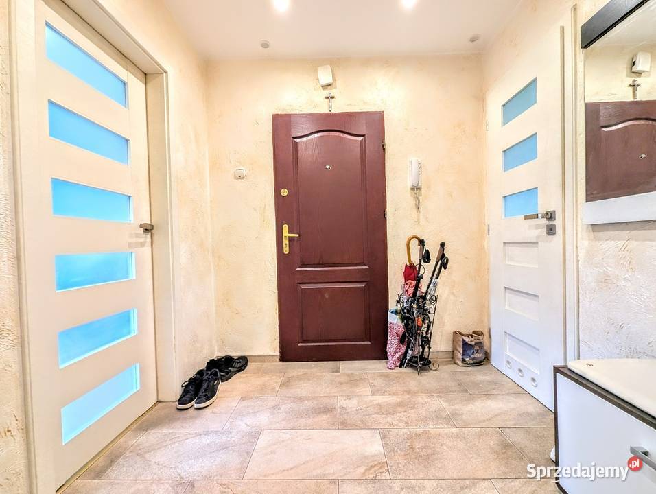 Sprzedam mieszkanie na 1 piętrze 2 pokoje sieć Sprzedaż Olesno