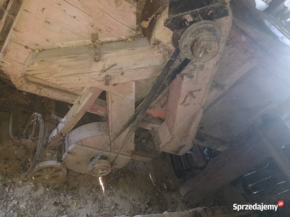 Drewniana młocarnia Germania zabytkowa Pozostałe małopolskie Charsznica