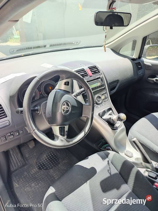 Toyota Auris 2011