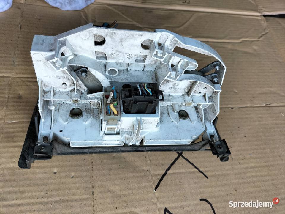 ŚRODKOWY KTATKA PANEL NAWIEWU POLO 6N 6N0858305C osobowe Kamień-Kolonia sprzedam