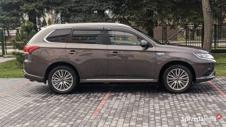 PHEV hybryda Plugin 20 Mitsubishi Bełżyce