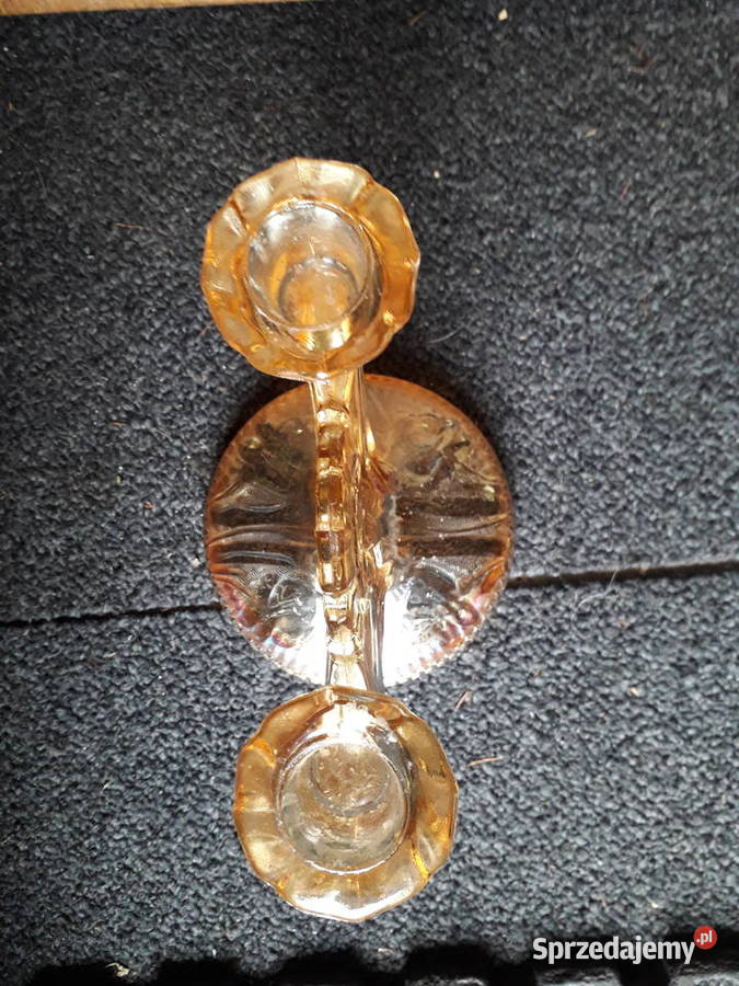 Szklany świecznik rozalinowy