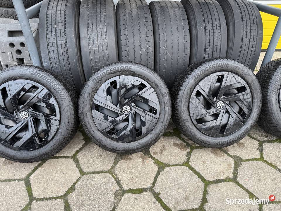 Komplet kół zimowych oryginalne stalowe felgi VW Samochodowe