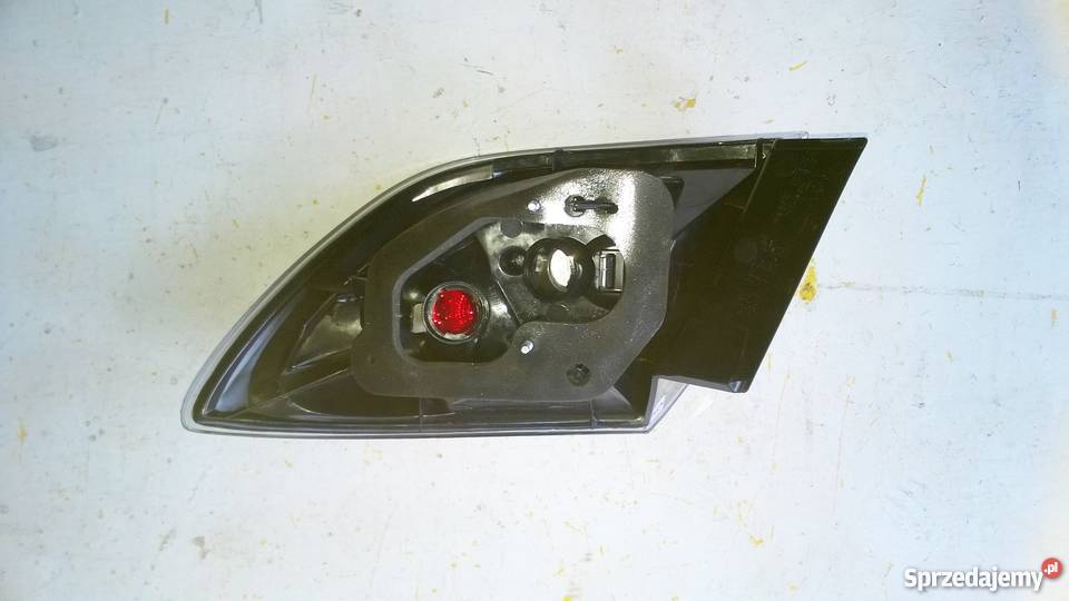 Mazda3 mazda 3 2003 2005 2006 lampa tył prawa Wrocław