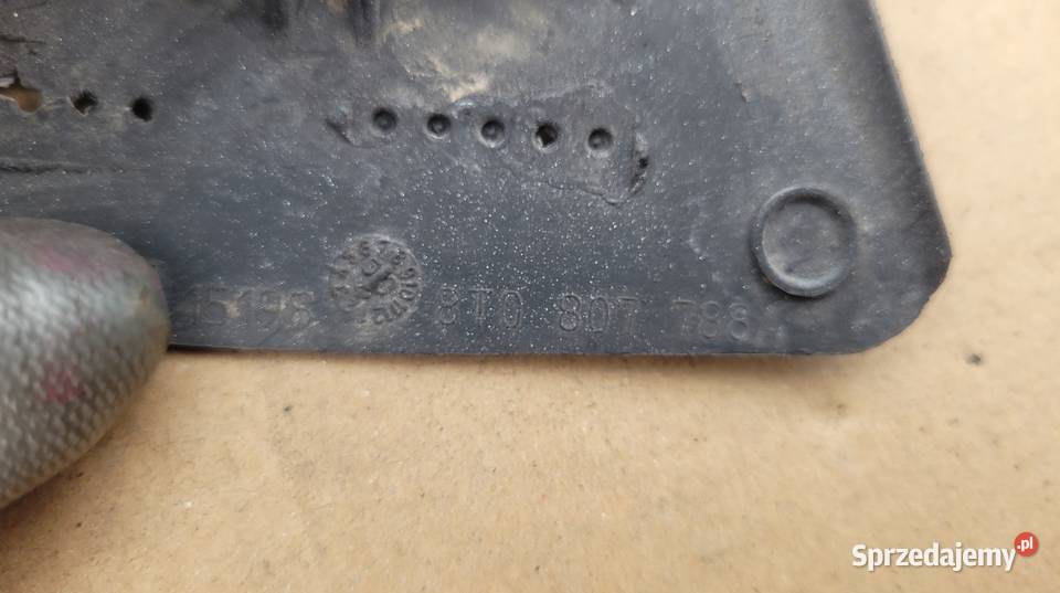 AUDI A5 ZAŚLEPKA SPRYSKIWACZA ZDERZAKA PRAWY Ruda Śląska