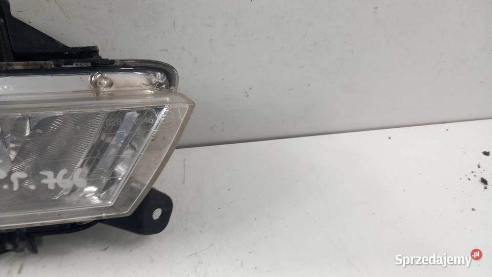 KIA CEED I LIFT HALOGEN PRAWY ZDERZAK PRZÓD Pasy przednie i tylne Zbierkowo