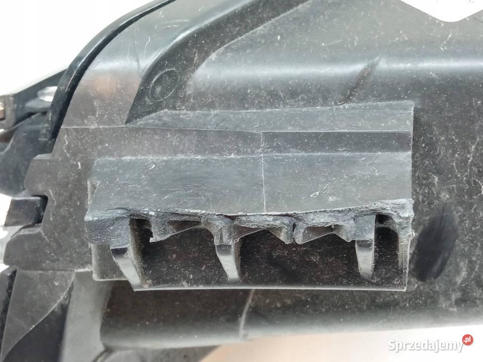 LAMPA PRZÓD PRAWA EUROPA DRL 9823313980 Citroen