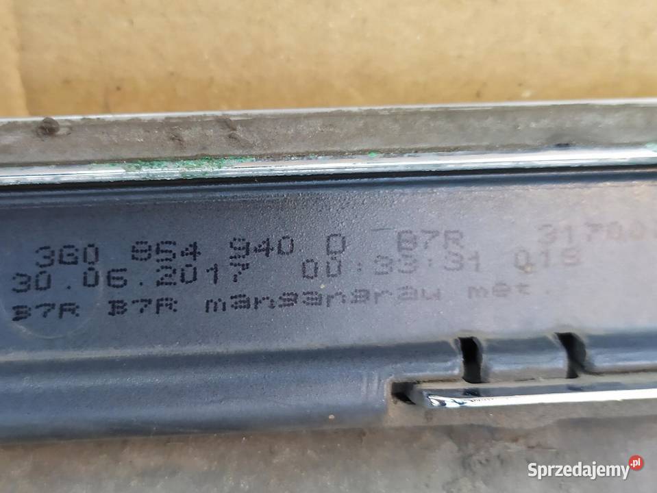 LISTWA PROGOWA PRAWA PRZÓD VW PASSAT B8