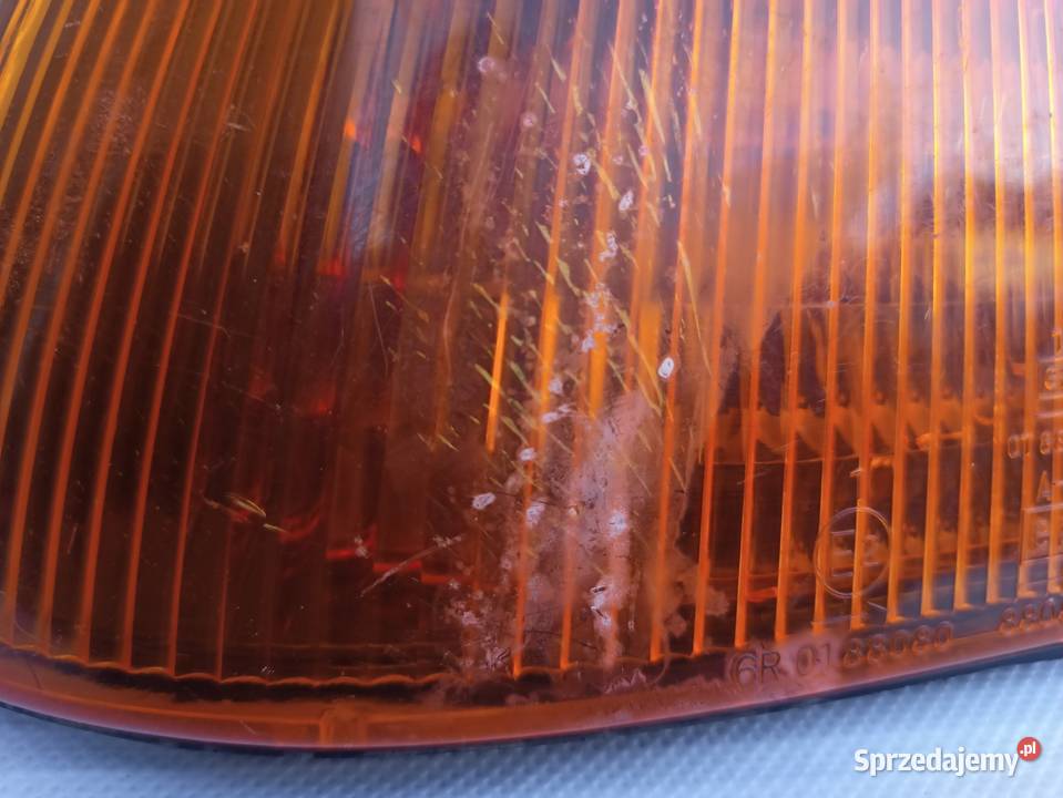 Mazda 323 BG kierunkowskaz kierunek migacz lewy Motoryzacja łódzkie Sieradz