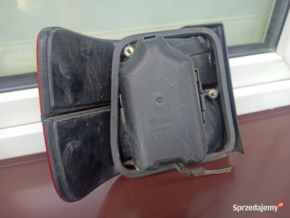 VW Vento lampa tył tylna prawa w błotnik narożna osobowe Sieradz