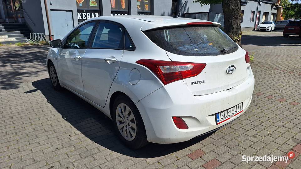HYUNDAI i30 16 benz 2016 r 5d welurowa tapicerka Lębork