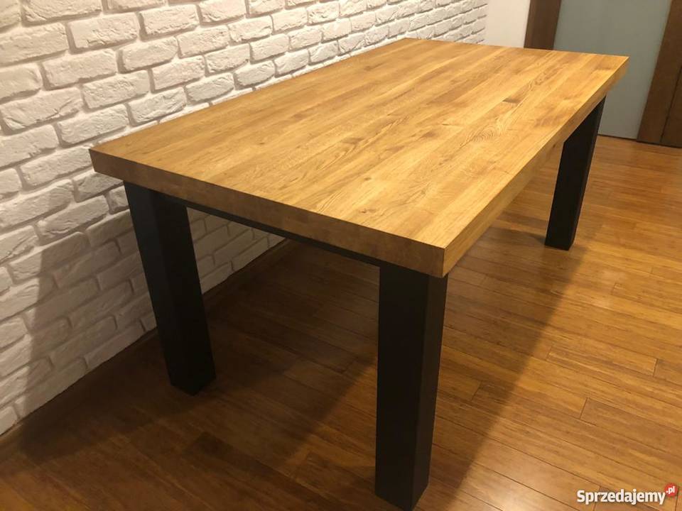 stół z drewnianym blatem industrialny w stylu loft