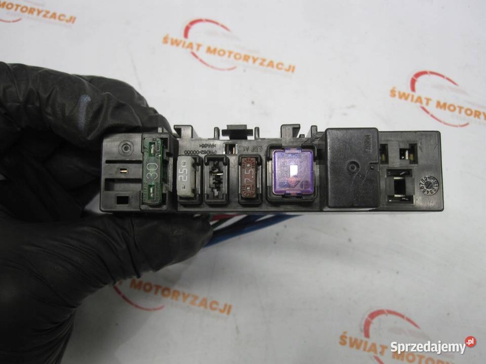 OUTLANDER LIFT II 11r skrzynka bezpieczników