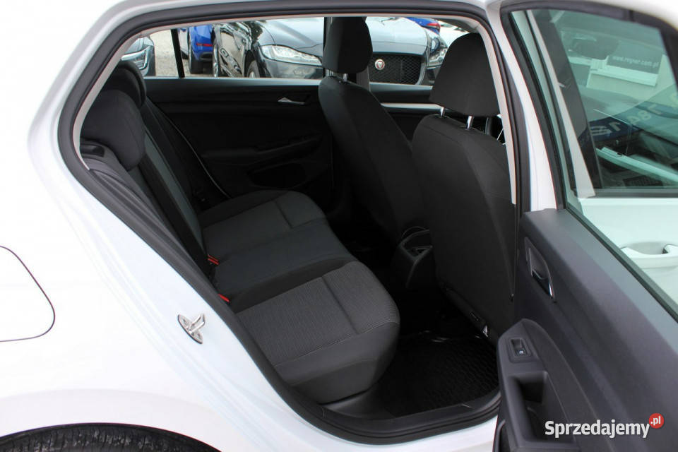 Volkswagen Golf FV23 SalonPL 110 LED Virtual Rok produkcji 2021