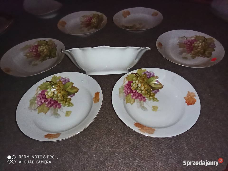 Porcelanowa misa z winogromi
Z 6 miseczkami Porcelana i szkło Gdańsk