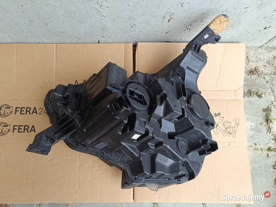 Citroen C4 III lampa prawa przód 9830649280 Kraków sprzedam
