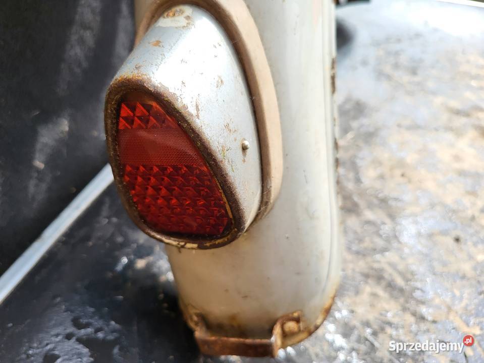 BŁOTNIK TYŁ LAMPA BAGAŻNIK MOPED VICTORIA śląskie sprzedam