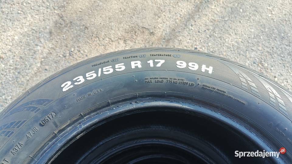Opony całoroczne 235x55x17 Continental używane całoroczne mazowieckie Warszawa