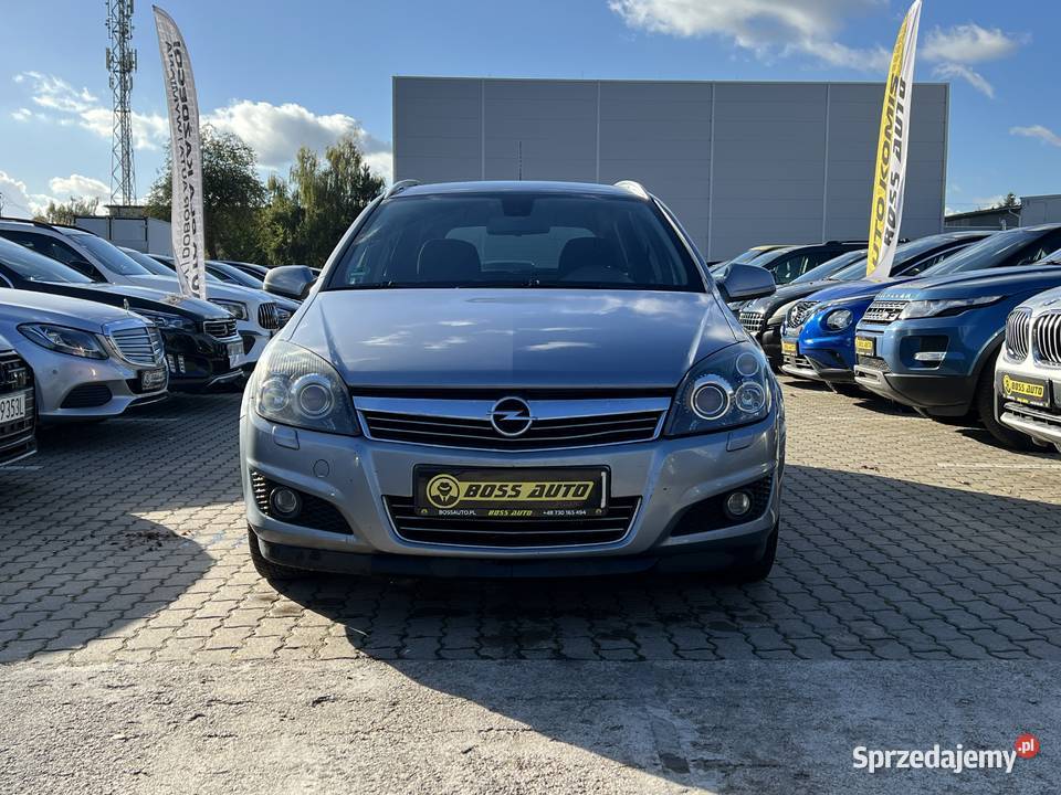Opel Astra 2010 gniazdo SD