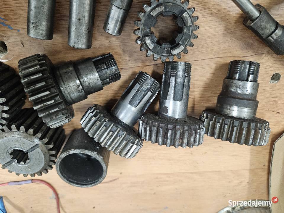 Skrzynia biegów Wsk 175 wałek zdawczy 27z Skrzynie biegów Kłodawa