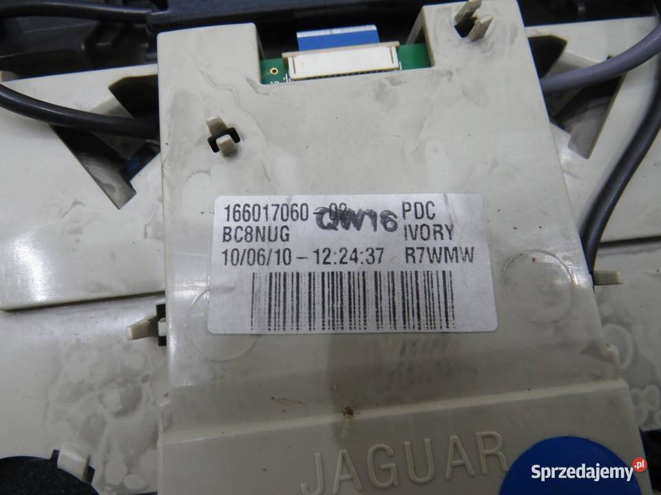 LAMPKA OŚWIETLENIA KABINY JAGUAR XJ X351