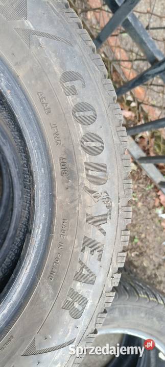 4x 1856515 opony całoroczne Goodyear Ultragrip 9