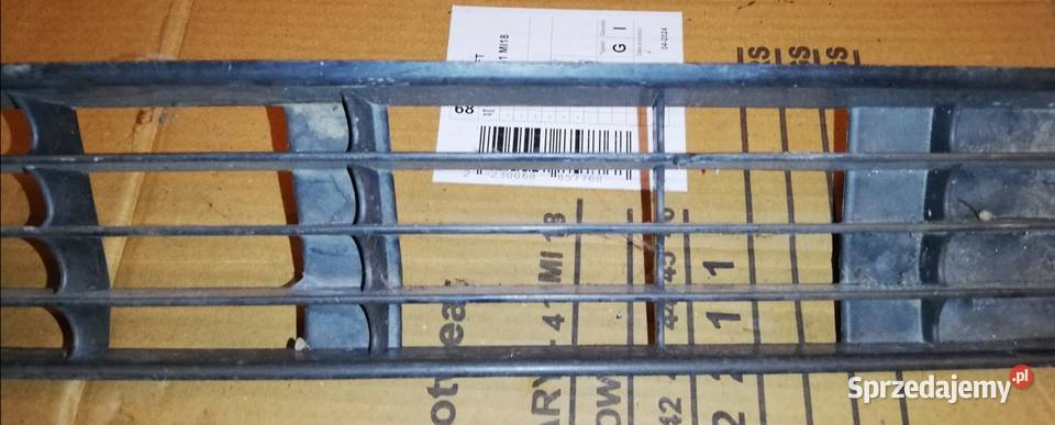 Kratka atrapa zderzaka lewa Audi 100 c4 sedan Sanok