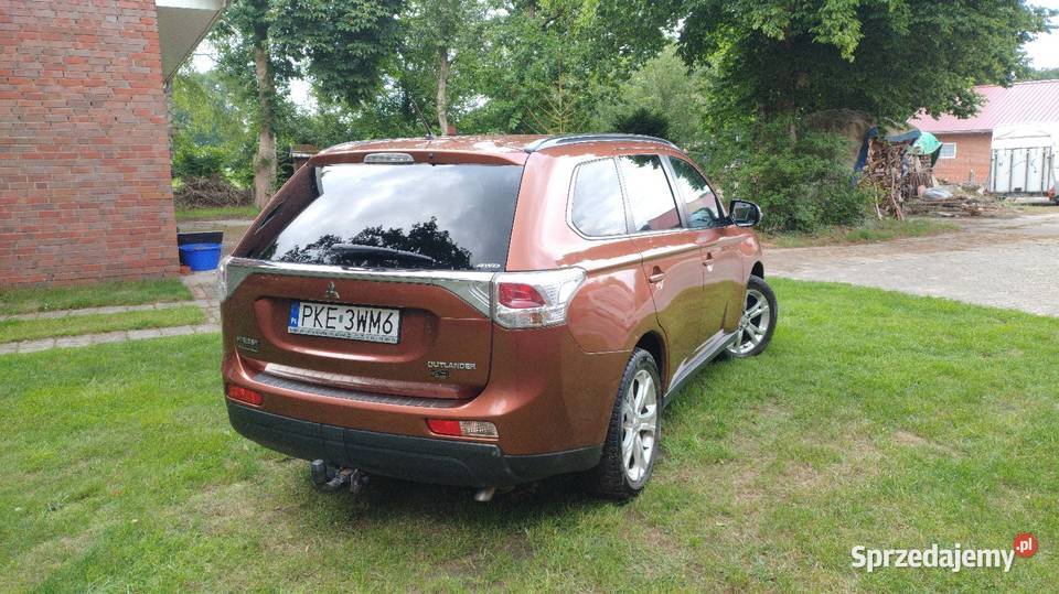 Outlander 3 III 2 2 DiD 7 osobowy skóra ksenony diesel Kępno